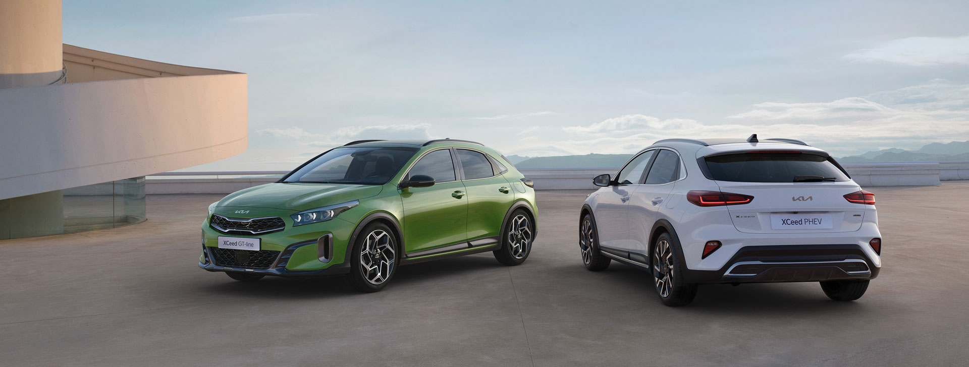 https://www.kia-kuchenbecker-fuerstenwalde.de/content/dam/kwcms/kme-dealer/de-dealer/dealer-master/aktuelles/2022/kia-xceed/kia_xceed-cd-cuv-pe-1.jpg